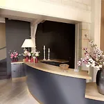 Logis La Croix Blanche Hotel