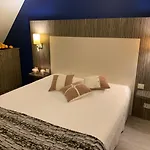 Logis La Croix Blanche Hotel