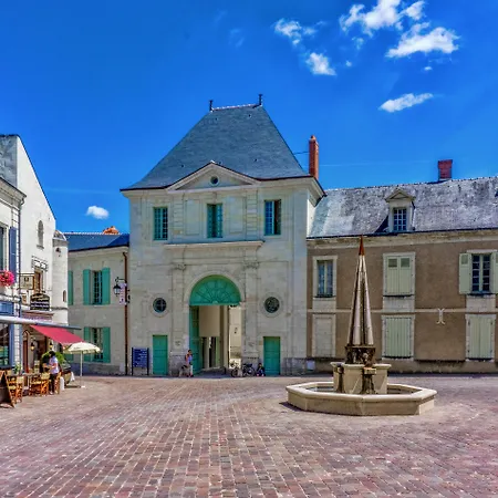 Otel Logis La Croix Blanche 3*