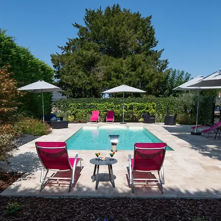 Logis La Croix Blanche Otel