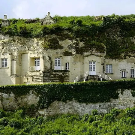 Otel Logis La Croix Blanche 3*