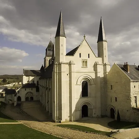 Otel Logis La Croix Blanche Fontevraud-l'Abbaye
