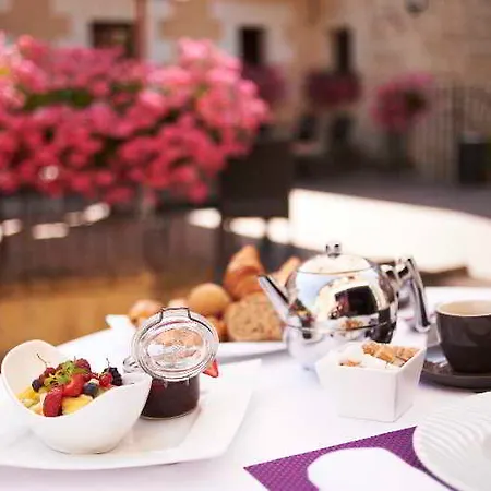 Hotel Logis La Croix Blanche