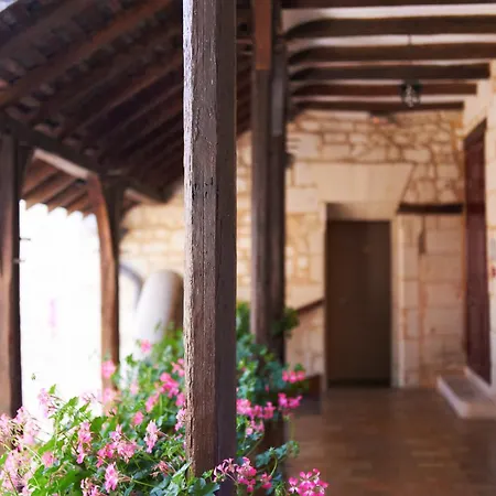 Logis La Croix Blanche Hotel Fontevraud L'Abbaye