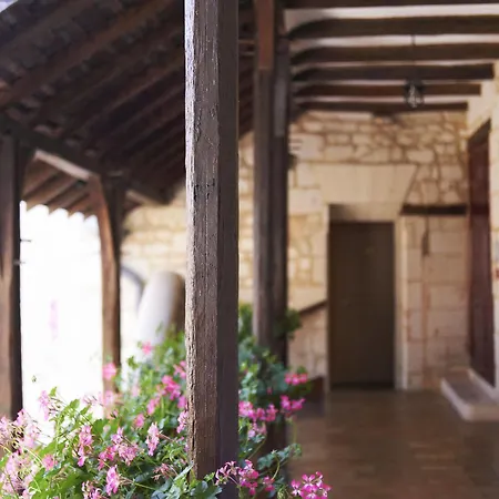 Logis La Croix Blanche Hotel Fontevraud-l'Abbaye