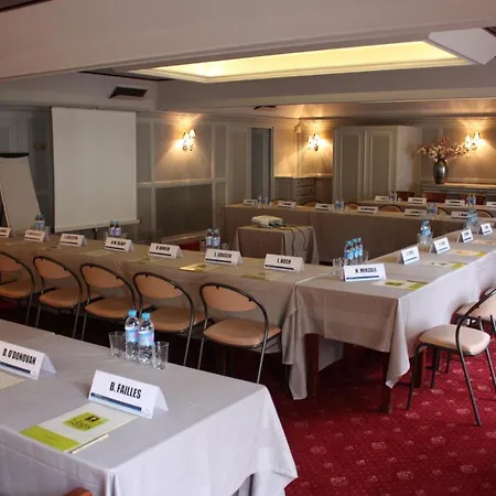 Logis La Croix Blanche Fontevraud-l'Abbaye