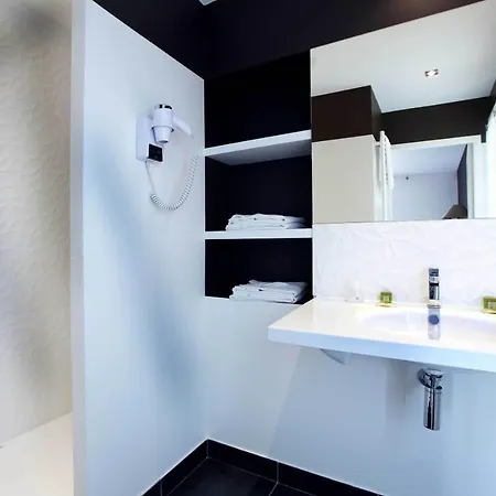 Logis La Croix Blanche 3*