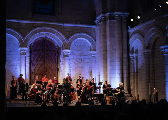 Logis La Croix Blanche 3*