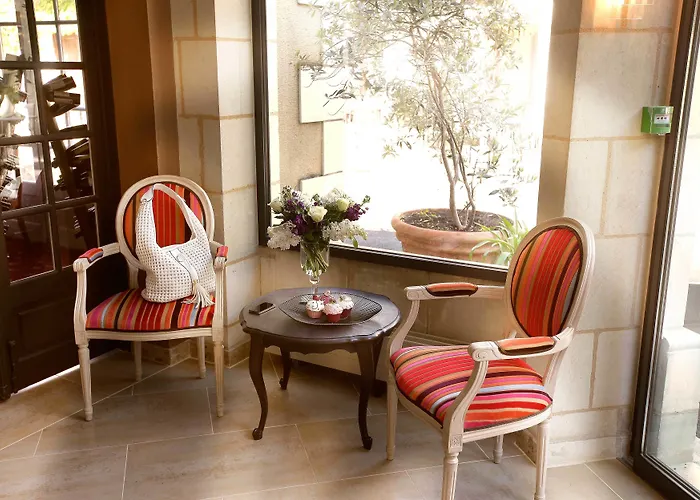 Logis La Croix Blanche 3*