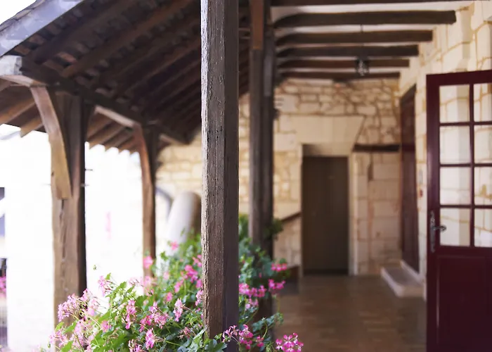 Logis La Croix Blanche 3*