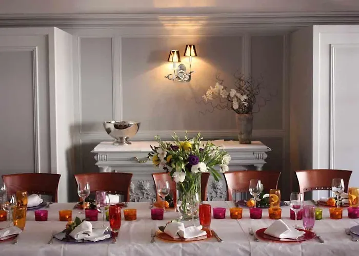 Hotel Logis La Croix Blanche 3*