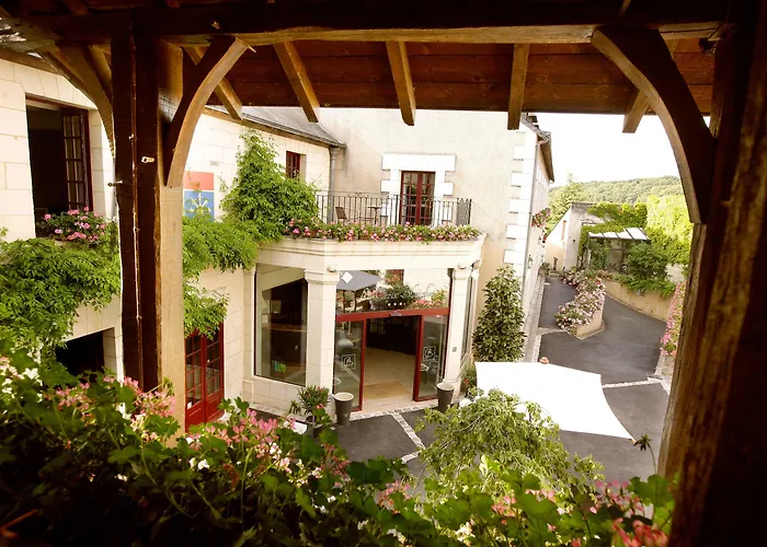 Logis La Croix Blanche 3*