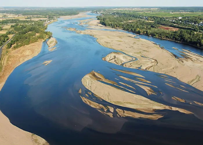 Hotel Logis La Croix Blanche 3*