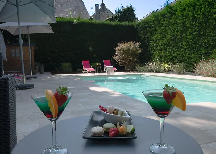 Hotel Logis La Croix Blanche 3*