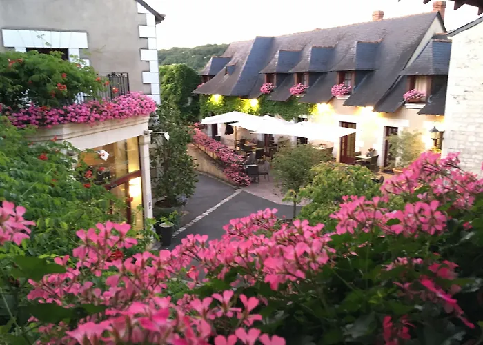 Logis La Croix Blanche 3*