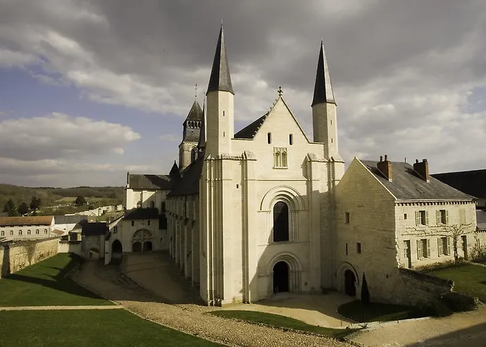 Hotel Logis La Croix Blanche Fontevraud L'Abbaye