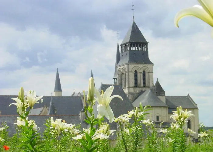 Logis La Croix Blanche Fontevraud-l'Abbaye