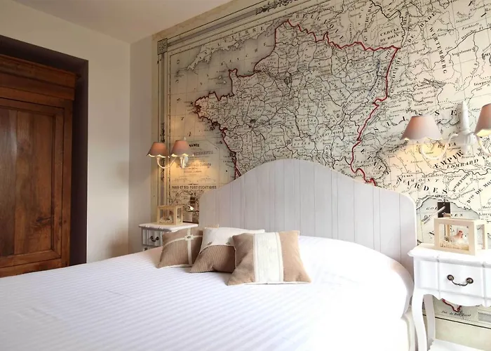 Hotel Logis La Croix Blanche